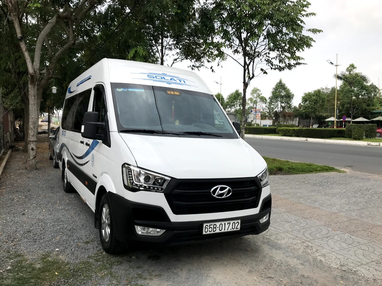 thuê xe 16 chỗ tại cao lãnh