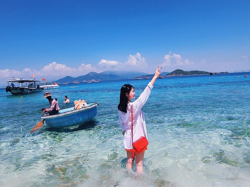 Giá Thuê Xe 16 Chỗ Đi Nha Trang