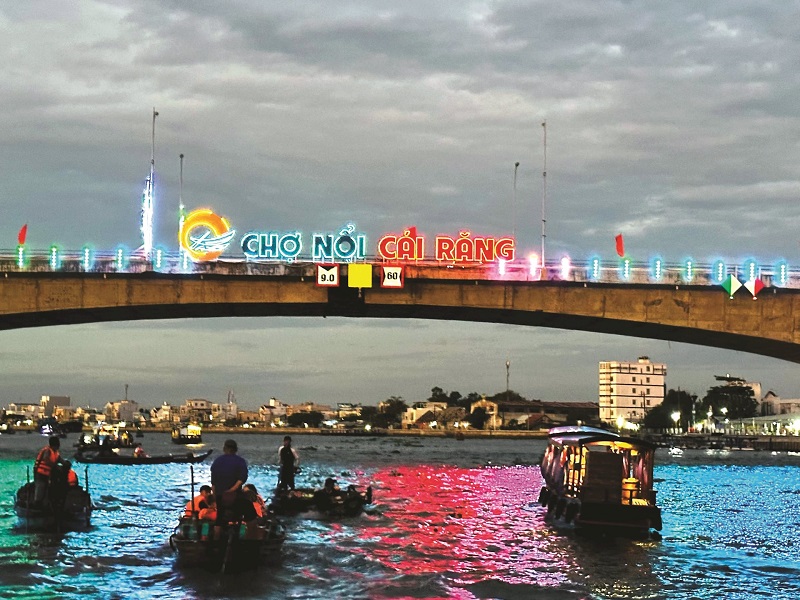 chợ nổi Cái Răng ngày Tết